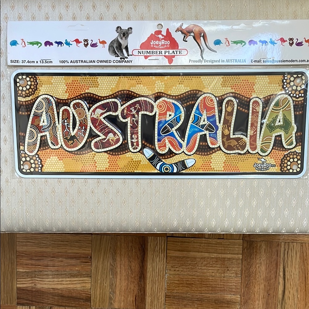 Australia plate with Aboriginal Art souvenir